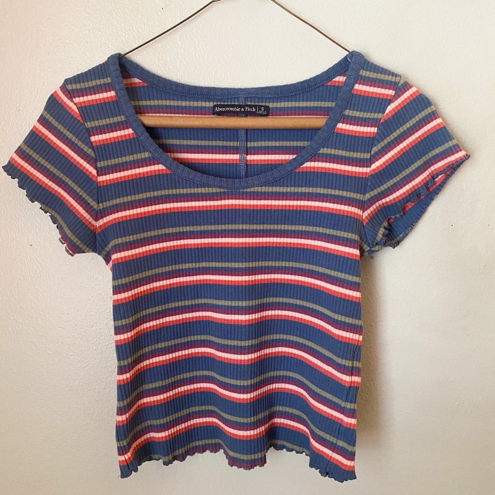Cute crop top size small